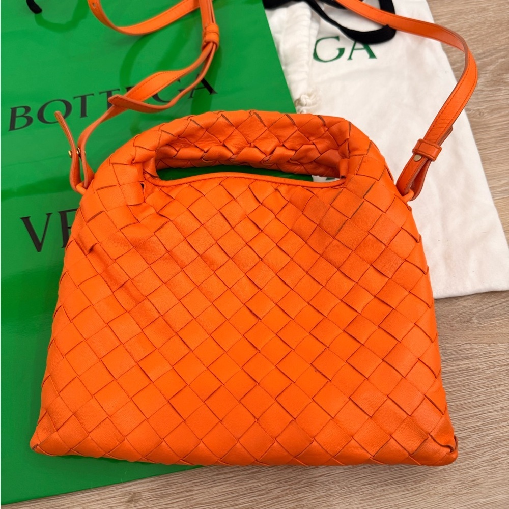 Bottega Veneta Orange mini hop  Leather Bag msrp 3400$ - Picture 3 of 11